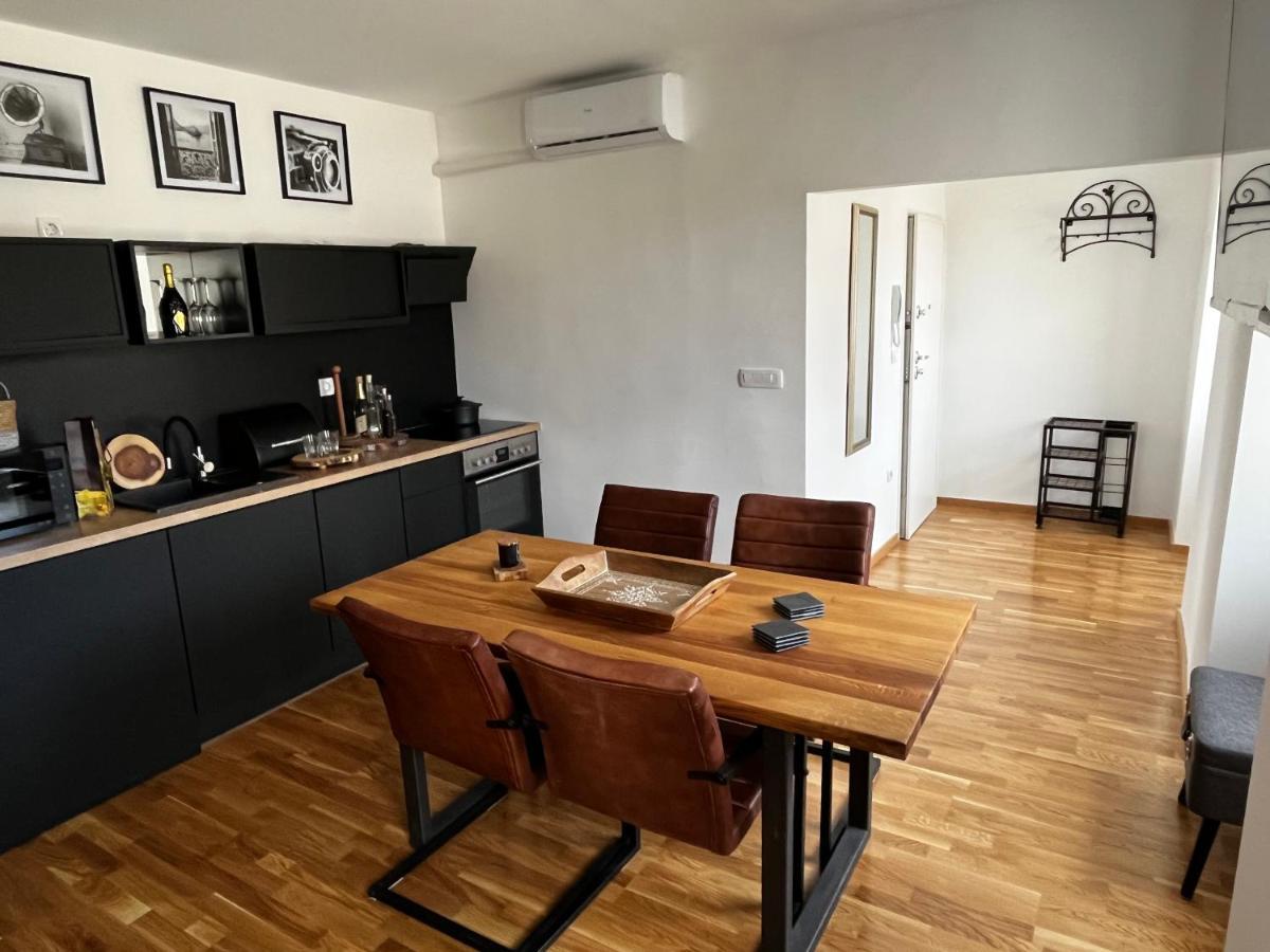 Domus Nostrae-Pula Appartement Buitenkant foto