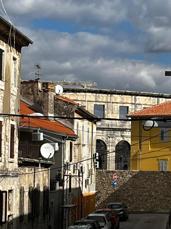 Domus Nostrae-Pula Appartement Buitenkant foto